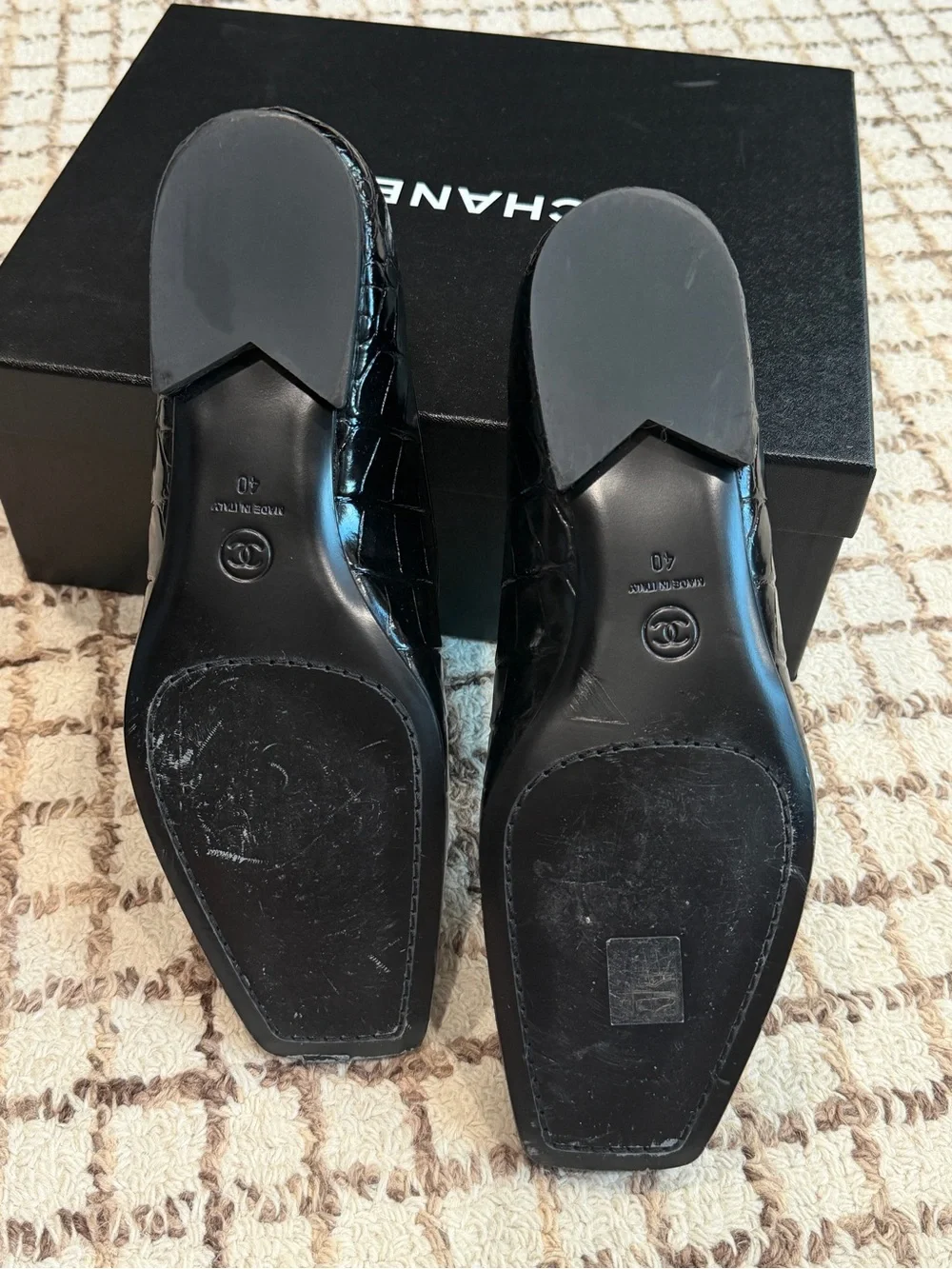 CHANEL Black Patent Croc-Embossed Square-Toe Loafers SZ 40